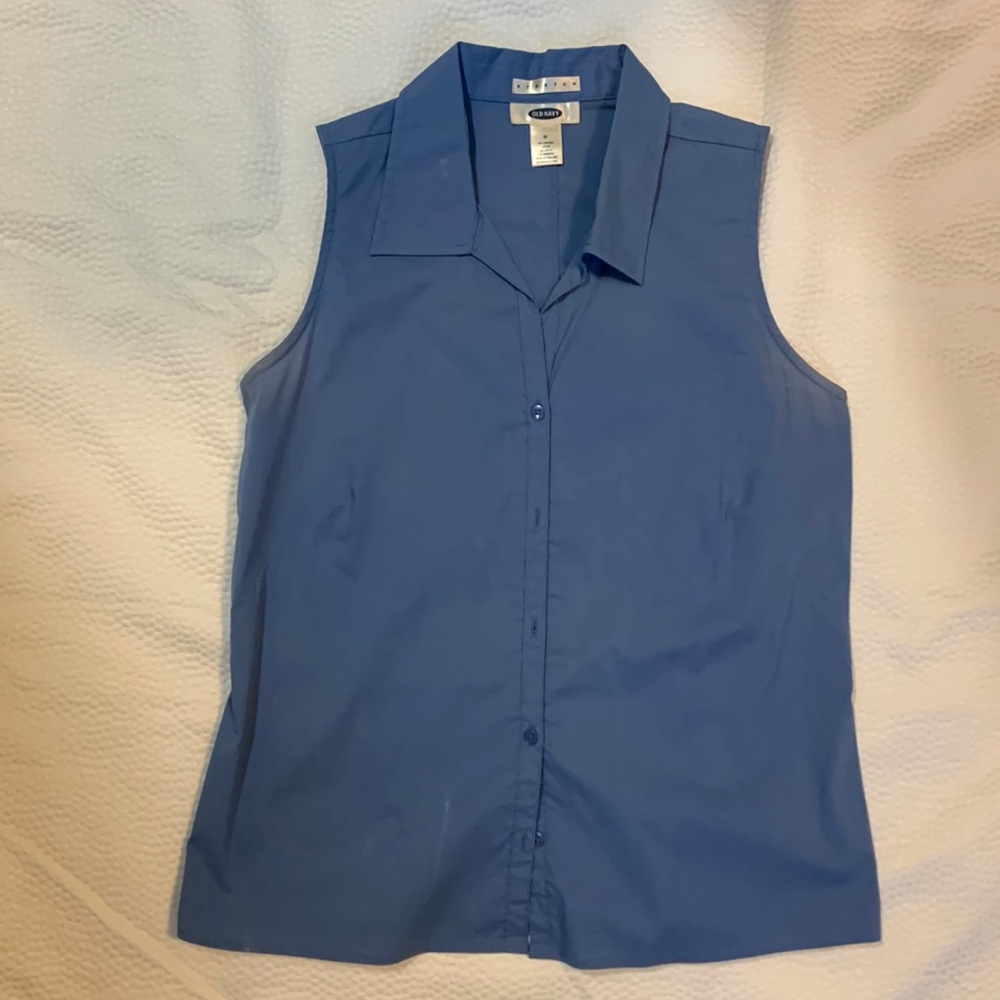 Blue Old Navy Sleeveless Button Up Top